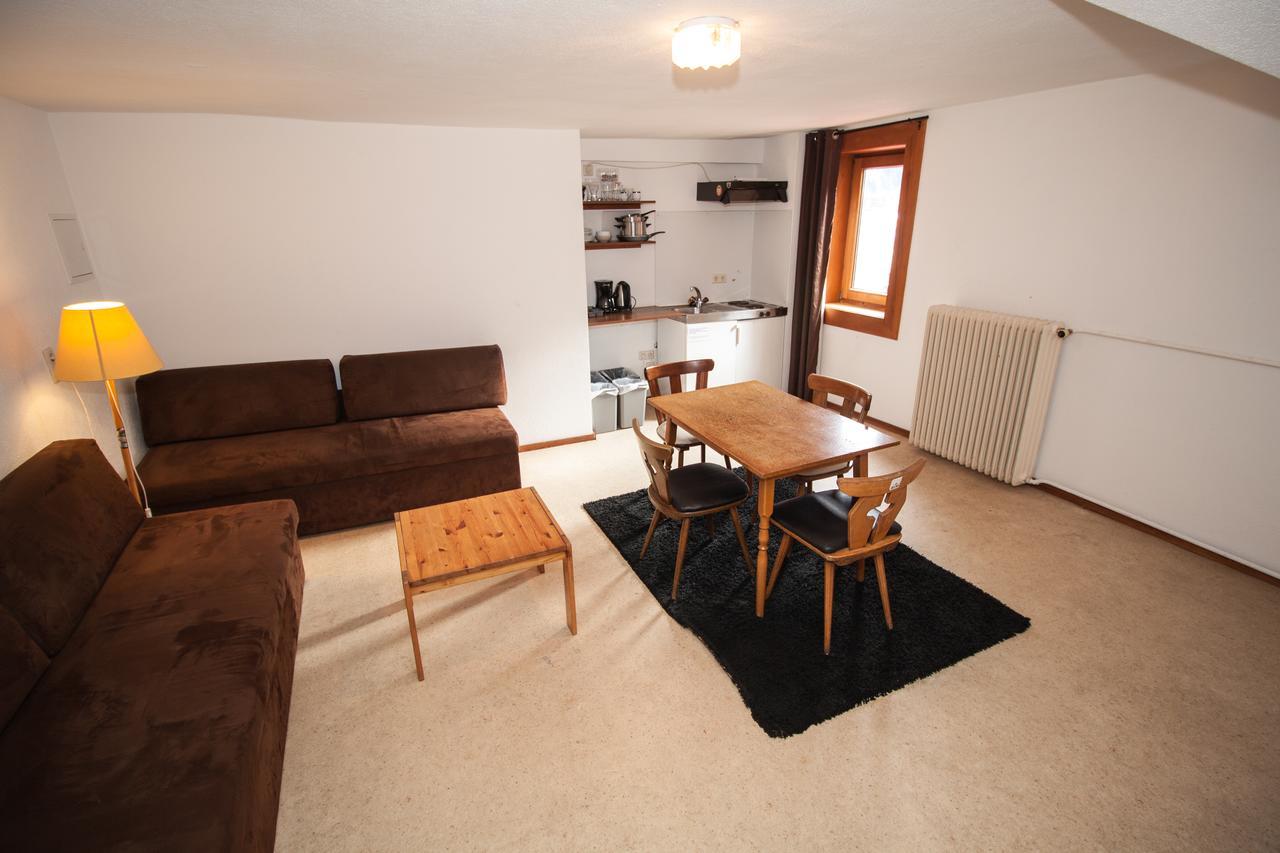 Hostel Chillertal Mayrhofen Room photo